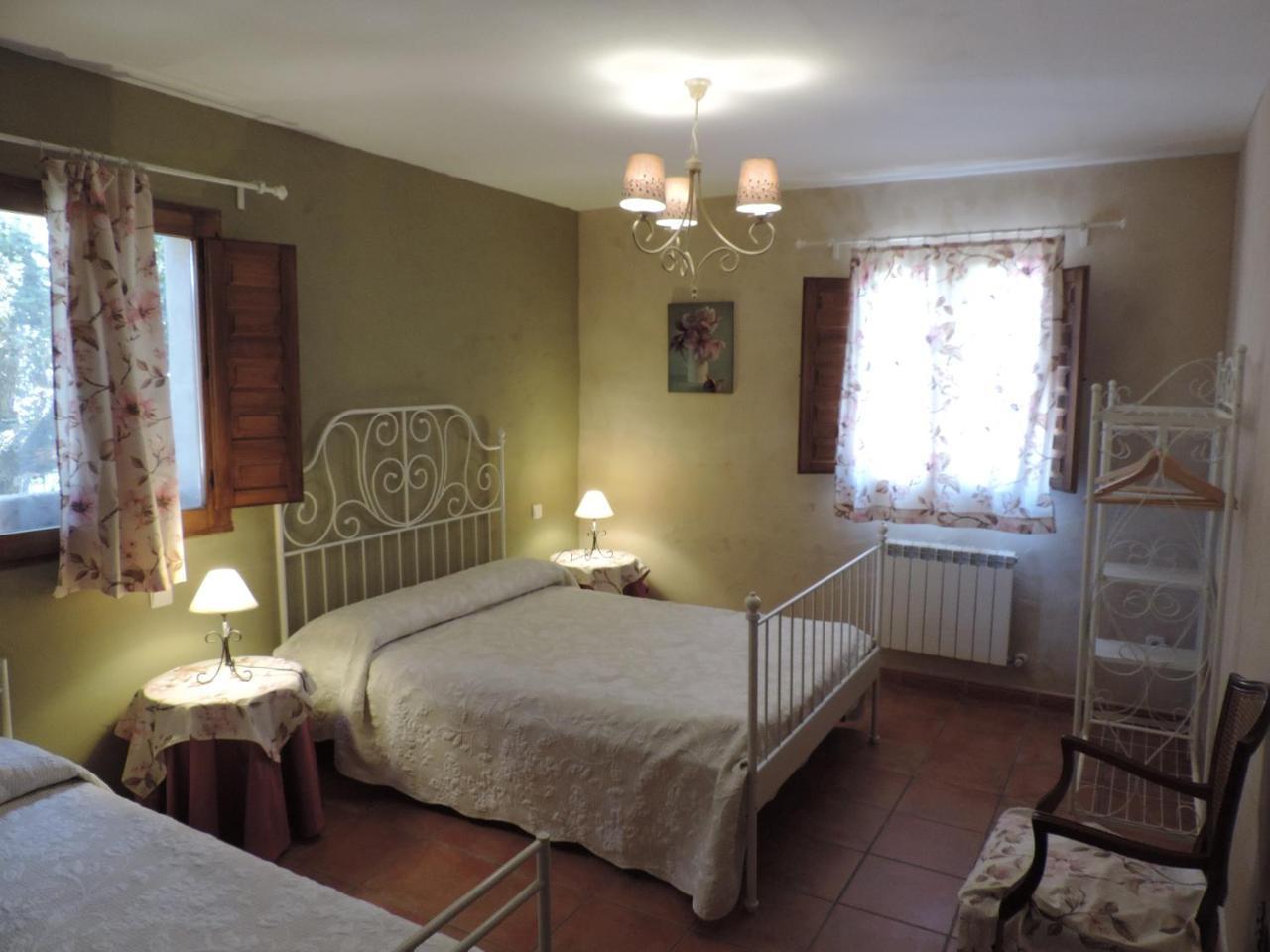 La Casa Del Cartero Pablo Pension Saldana de Ayllon Buitenkant foto